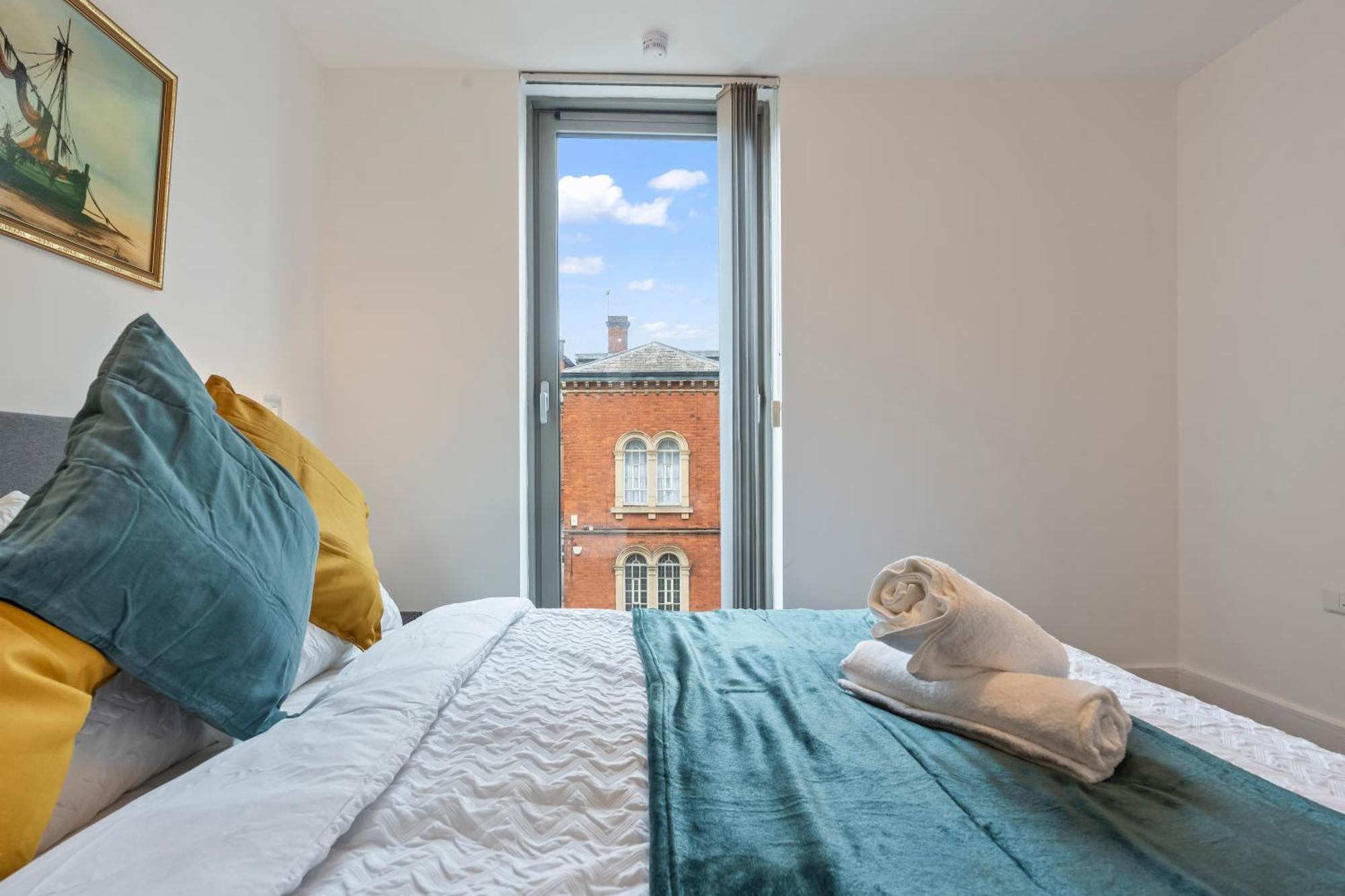 Heart Of City Centre Luxury Apartment With Secure Underground Parking 伯明翰 外观 照片